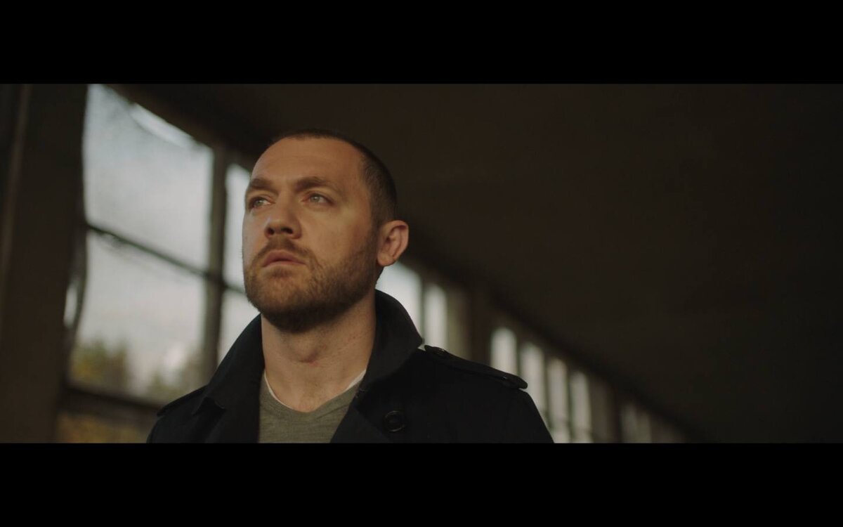 Денис Шведов в сериале "Фантом".