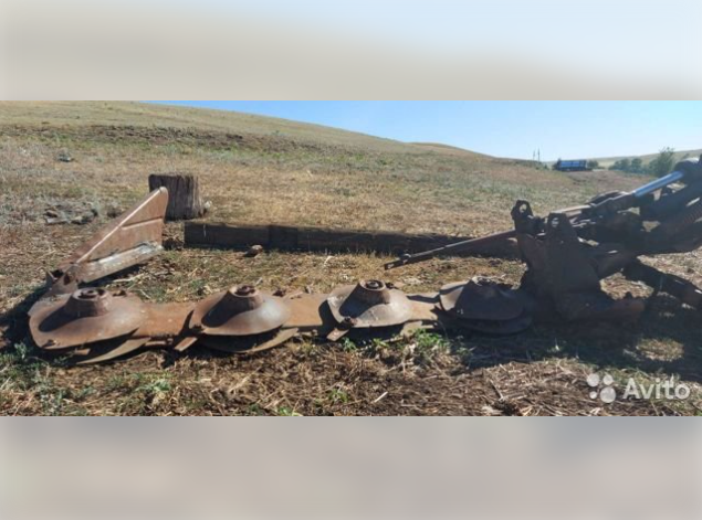 В первую очередь, внимательно рассмотрите фотографии
