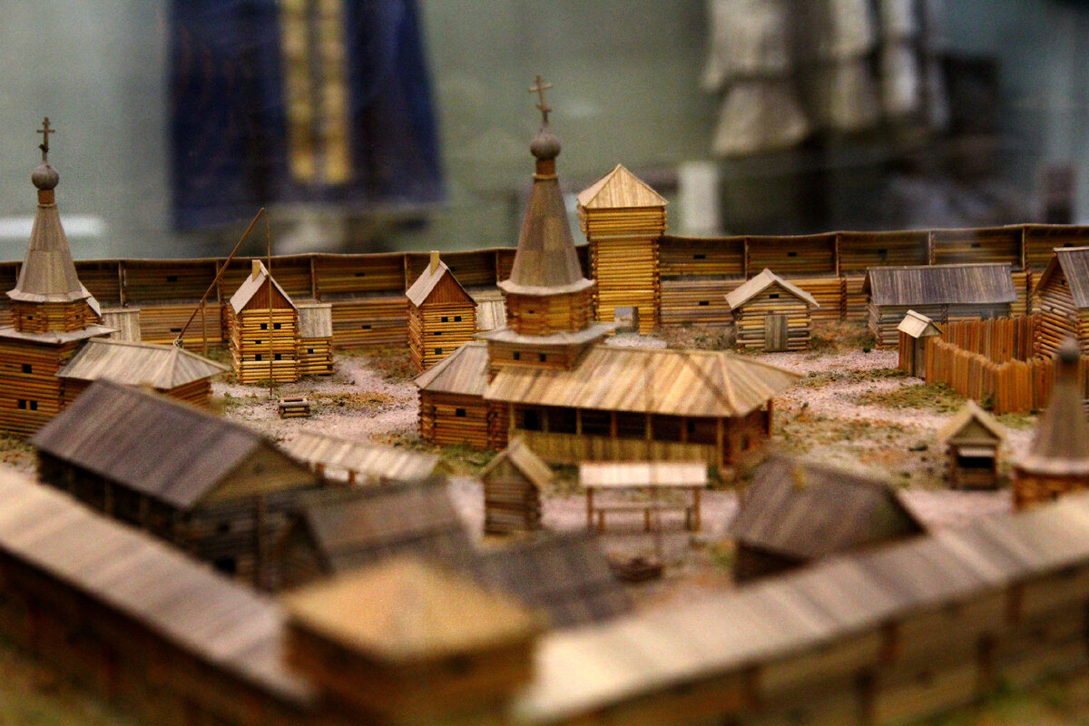 Макет Саратова на левом берегу. Представляете,  как по на самом деле тяжело с тогдашней технологией логистики, было все это разбирать и перевозить на большое расстояние.