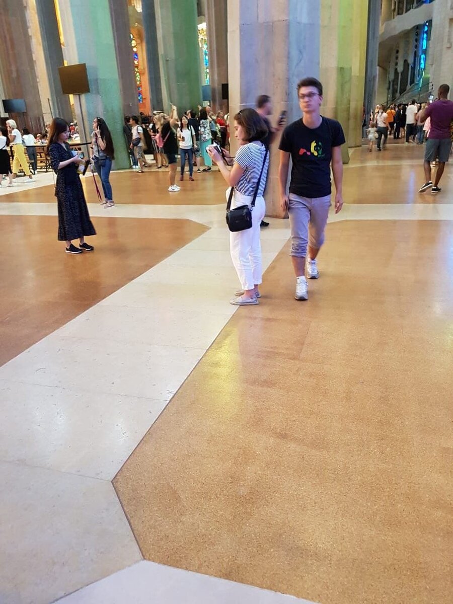 Пробковый пол в Sagrada Familia