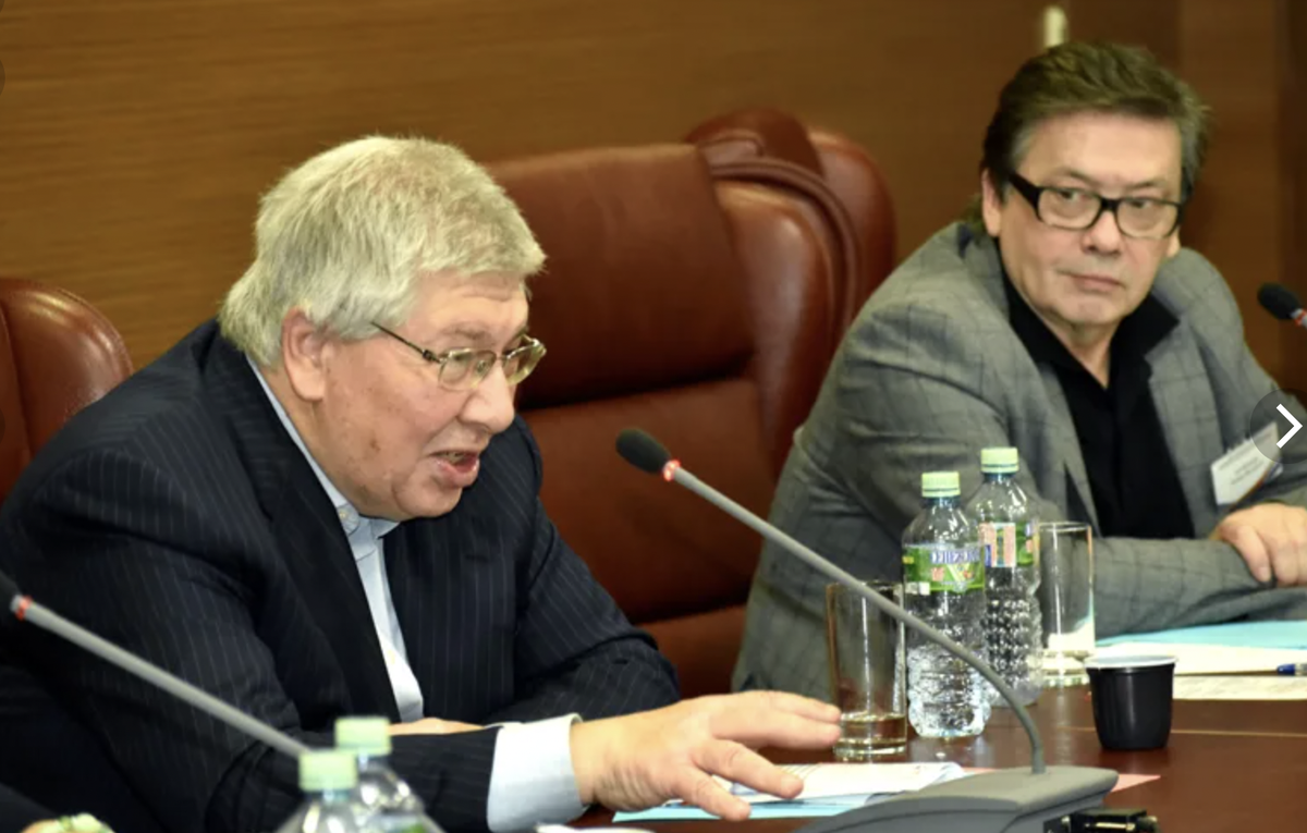 Разлогов и Нугманов