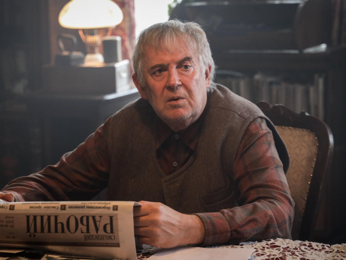 Юрий Стоянов в роли первородного вампира деда Славы