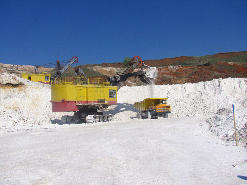 меловой карьер колодцы белгород. откосинский меловой карьер лиски. добыча мела. добыча мела. меловой карьер шебекино.