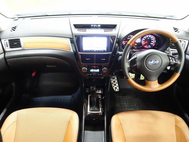 Фото салона, листайте