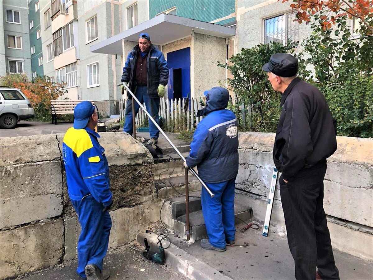 Управляющая компания требует предоставить доступ в квартиру. Какие права и  обязанности есть у собственника | Юрист Арсений Токарев | Дзен