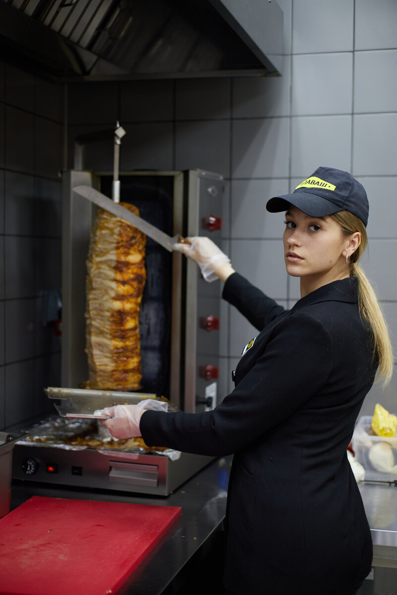 Мясо должно быть пожарено на вертеле!