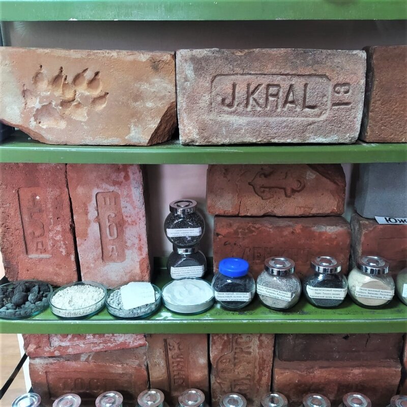    1300 образцов песка из разных стран и со всех континентов - ценная часть коллекции. Фото: Из архива/ Бориса ТАЛПЫ