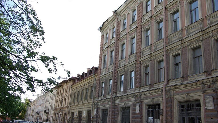    Государственный Оптический институт им. Вавилова. Биржевая линия, 12. Автор фото: Яковлева Елена