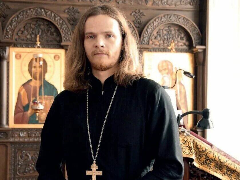 роман заяц священник. известные священники. рейд шадов легендс гайд сеталия таланты. михаил ардов. талантов священник.