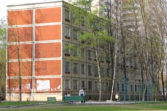    Почему не приняли закон о реновации хрущёвок в Петербурге?