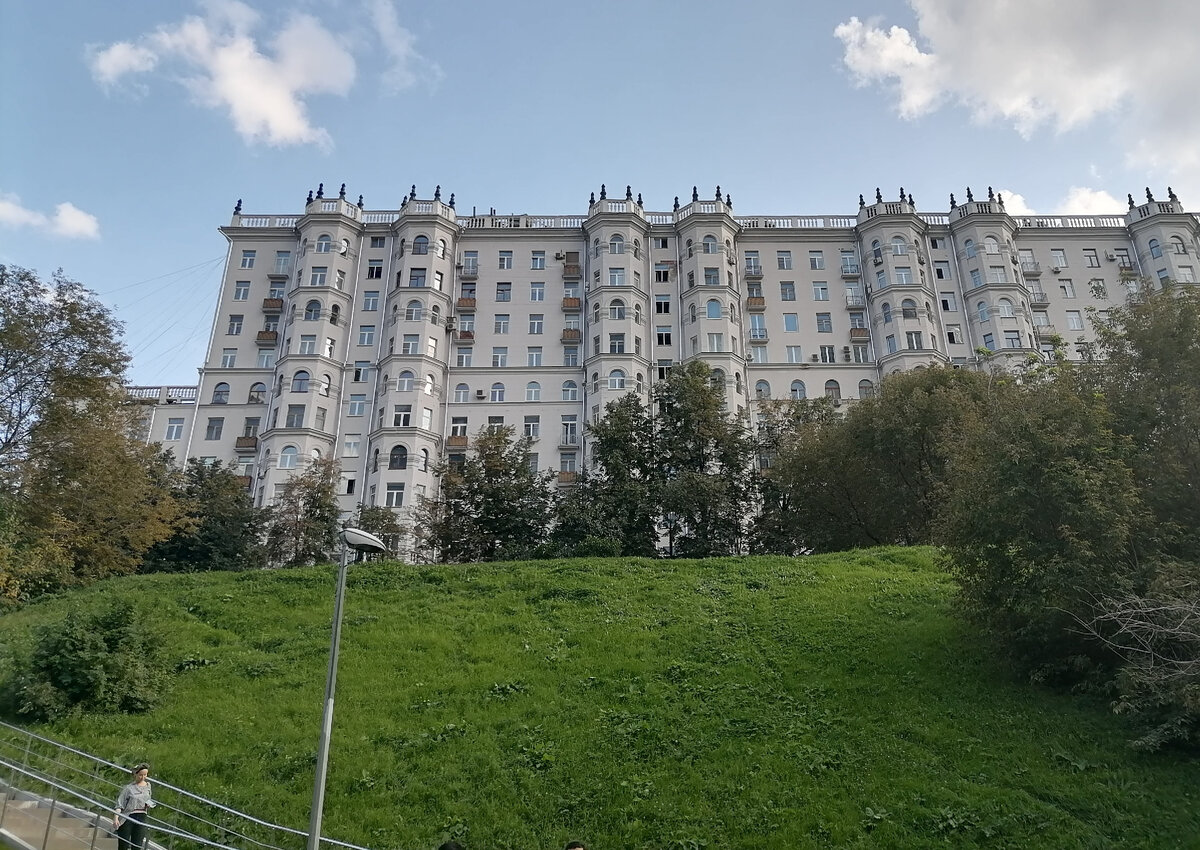 Дом Брежнева вид с набережной