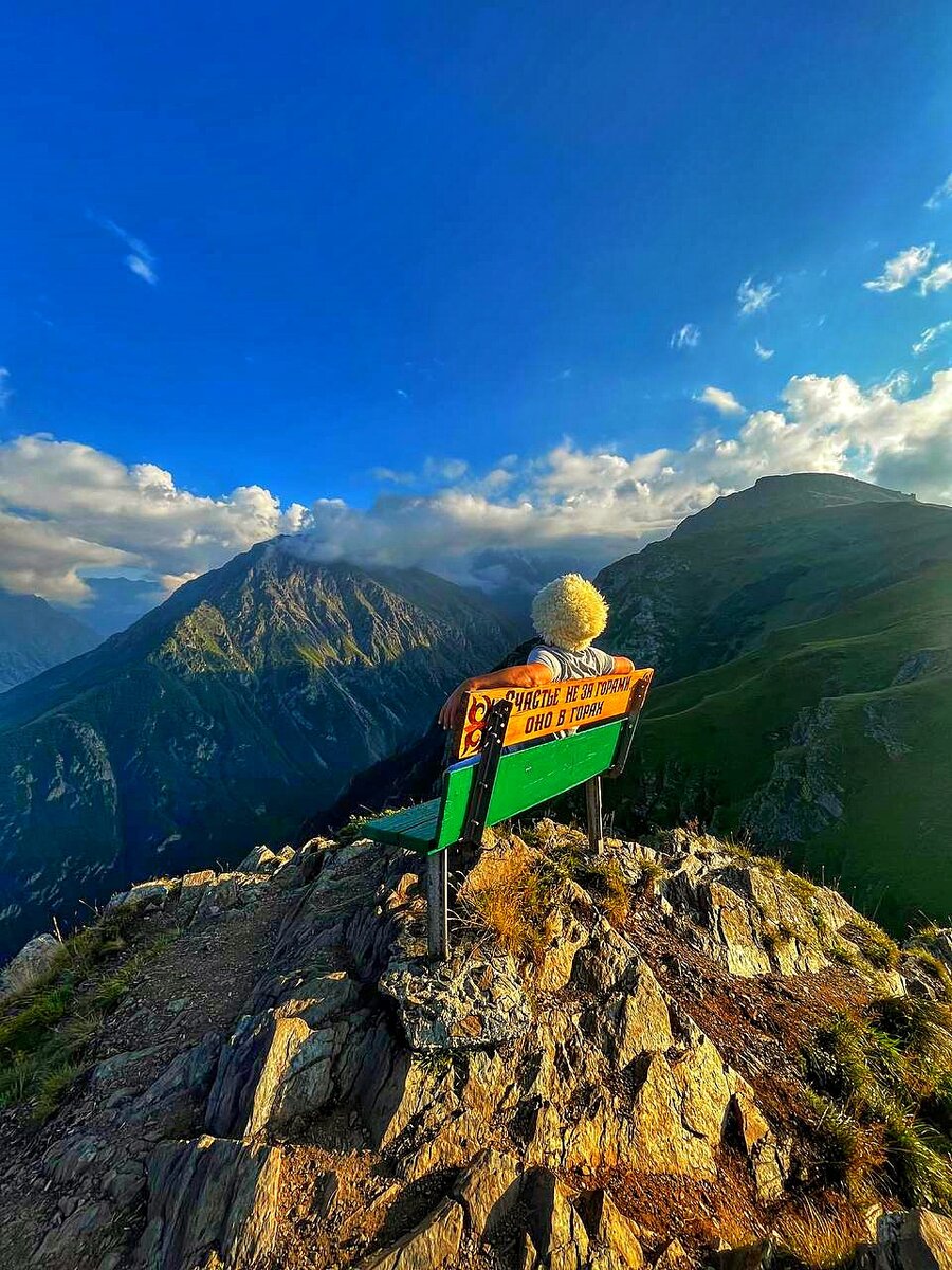 Самая известная скамейка в горах