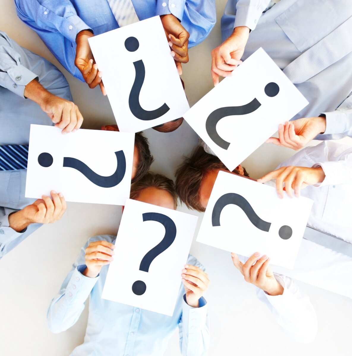 Метод пяти «ПОЧЕМУ» 
Основатель компании Toyota, Сакити Тойода, постоянно пользовался правилом «пяти почему». Во всех непонятных ситуациях он использовал этот метод, и тот ему всегда помогал. 

Вот это правило. Например, тебе хочется шубу. 
Спрашиваешь себя: почему я хочу шубу? Это первое «почему». Отвечаешь: потому что я хочу всех удивить. Окей, второе «почему»: Почему ты хочешь всех удивить? Ответ: Потому что хочу, чтобы на меня обратили внимание. Третье «почему»: Почему тебе нужно, чтобы на тебя обратили внимание? Ответ: Потому что я чувствую себя неуверенно. Четвертое «почему»: Почему ты чувствуешь себя неуверенно? Ответ: Потому что я никак не могу реализоваться, потому что я сижу на одном месте. Пятое «почему»: Почему ты не можешь реализовать себя? Ответ: Потому что я занимаюсь тем, что мне не нравится. И скажи теперь, при чем тут шуба? 

Сакити Тойода научил, что в ответе на пятое «почему» и кроется первопричина, которая, на первый взгляд, не просматривается. Пятое «потому что» выводит на свет то, что скрыто. Если угодно, пятое «потому что» и есть настоящий ты. Это очень действенный способ проверить, что ты на самом деле скрываешь, в чём боишься признаться даже себе, чего ты действительно хочешь и что, на самом деле, просто мишура. 
Спасибо господину Тойоде не только за Тойоту.