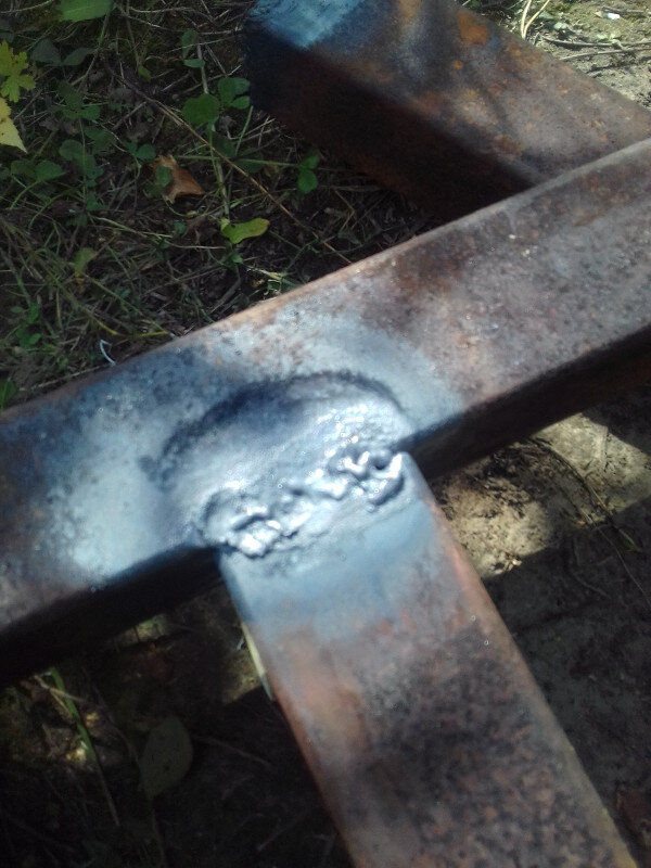 И, самое обидное, что стоит пару раз хорошенько стукнуть, как вся конструкция разваливается. Я так подозреваю, это как раз и называется "непровар".