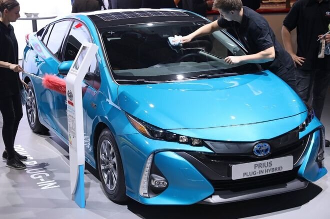 Гибридный Toyota Prius. Источник: https://www.bbc.com