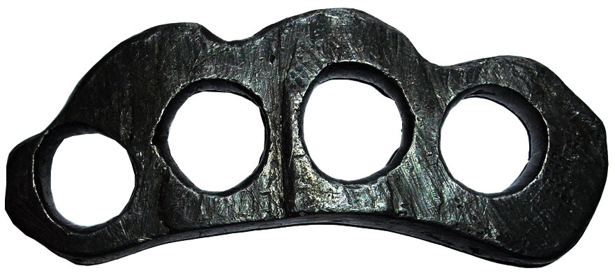 Наиболее упрощённая конструкция кастета- стойки отсутствуют, упором служит одна из сторон остова.