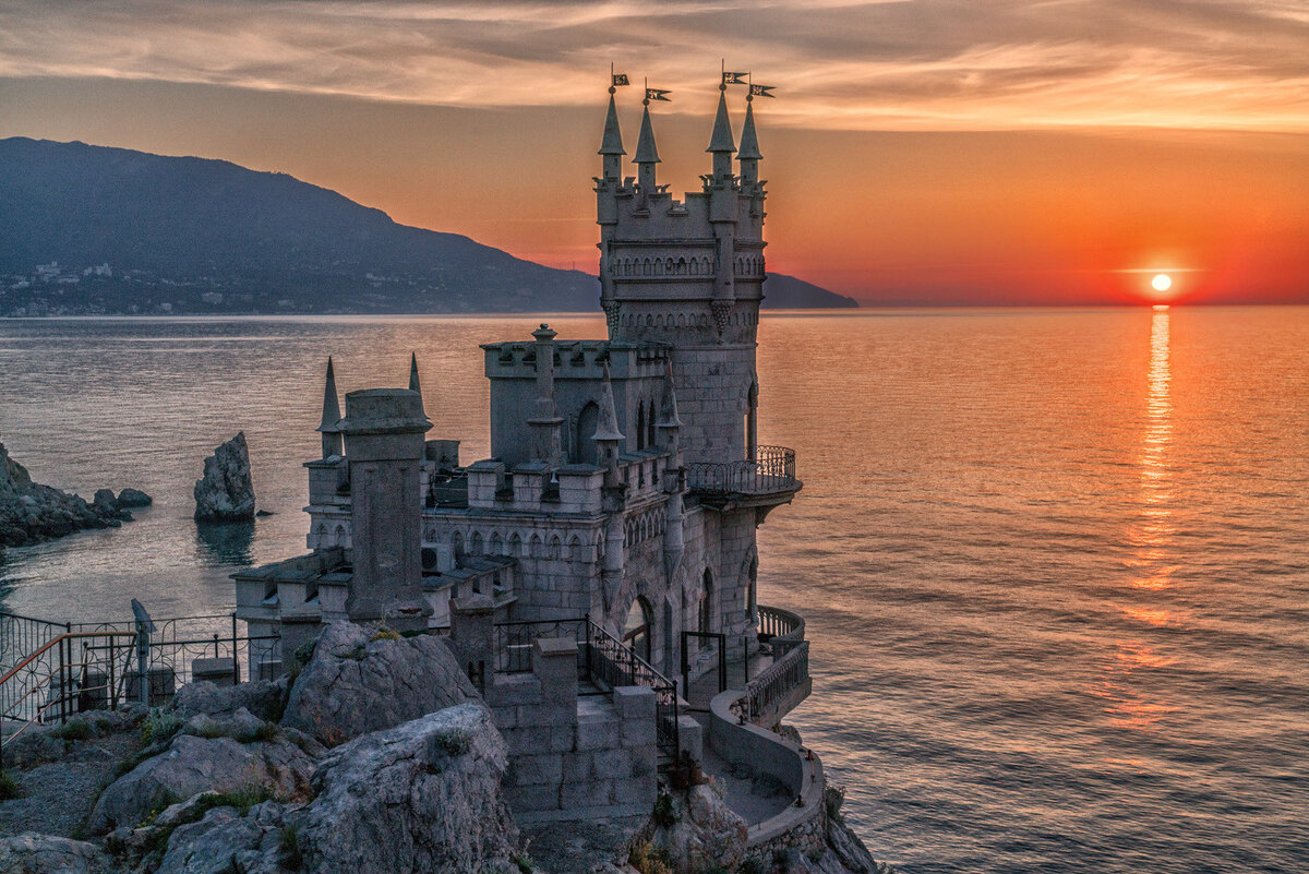 Закат в Крыму. фото-яндекс.картинки