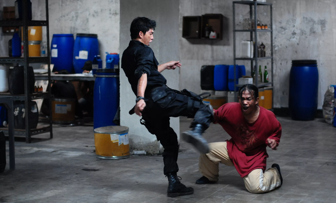 Fighting scene перевод. ИКО Ювайс. ИКО Ювайс рейд 1. Рейд Биньон,.