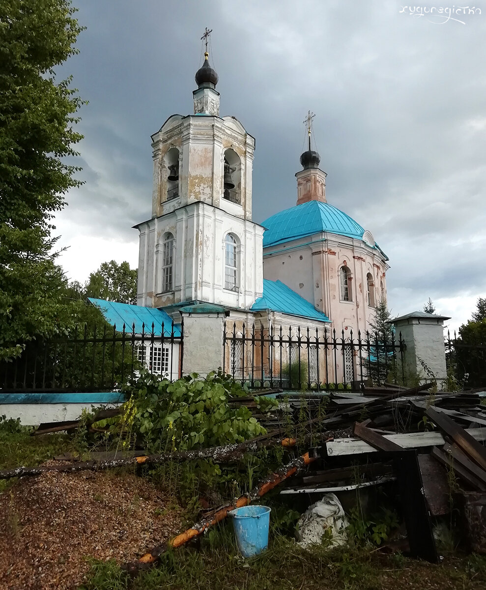 Церковь также называют - Тихвинская, Спасская, Преображенская