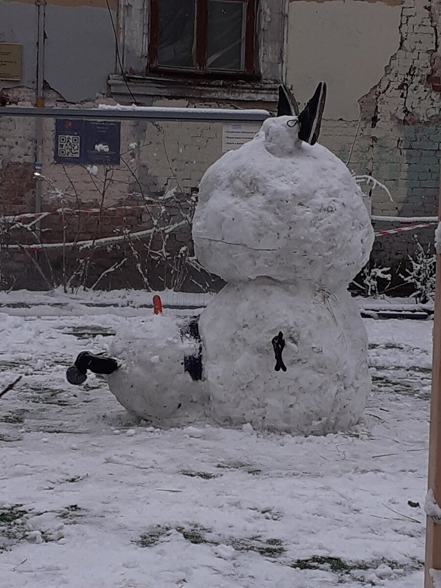 Это в самом центре Москвы.Кривоколенный переулок.