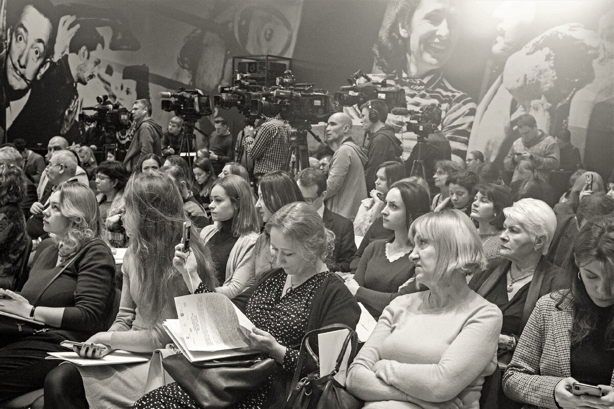 ( Пресс-показ выставки) 