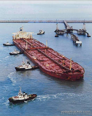 
Он затонул на мелководье вблизи острова Харг, благодаря чему в августе 1988 года его поднял и отвел на ремонт в судо-ремонтном заводе в Сингапуре новый владелец, Norman International. Хотя есть мнение, что эта компания купила, подняла и отремонтировала танкер главным образом в целях престижа. Отремонтированный Seawise Giant переименовали в Happy Giant. И к 1999 году он вновь поменял хозяина и имя – его купила норвежская Jahare Wallem и переименовала в Jahre Viking.
