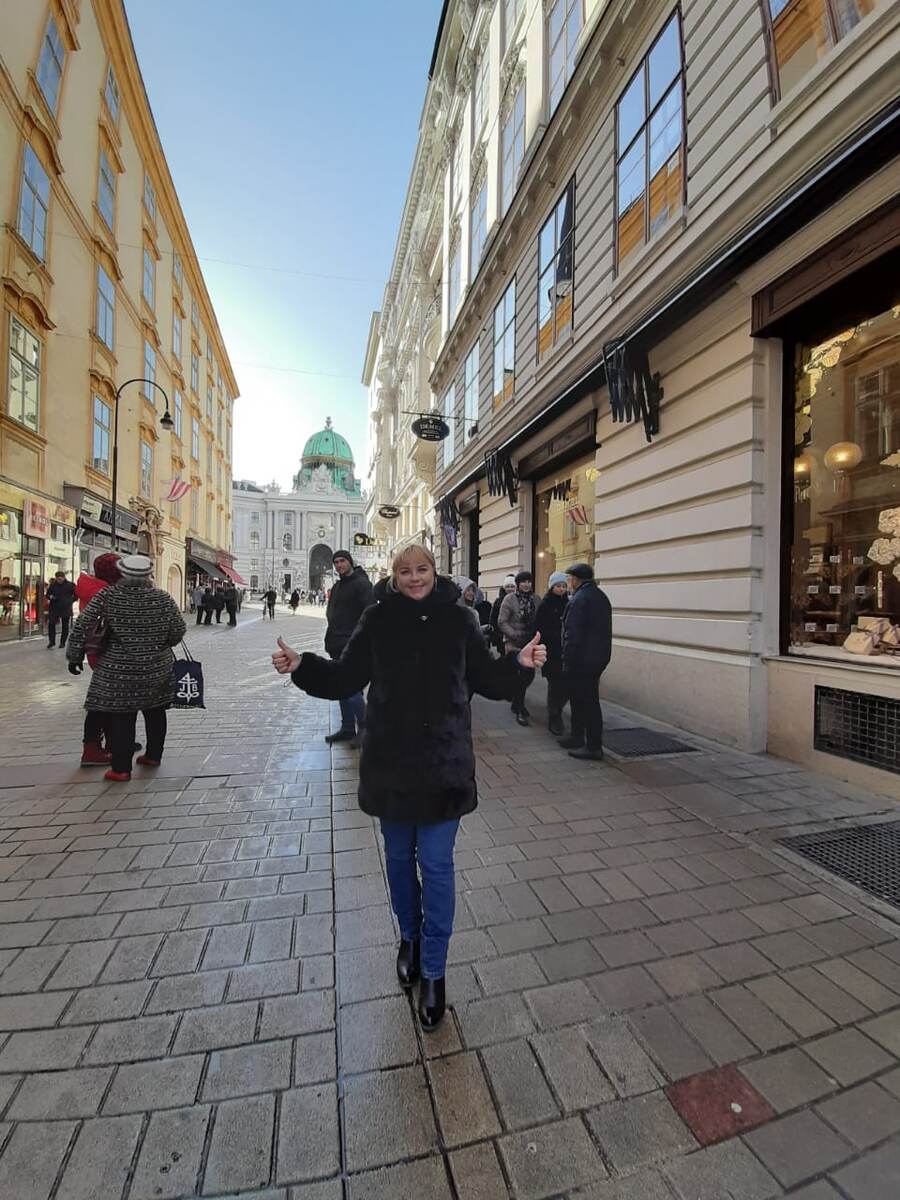 Не хватает денег? А кому сейчас их хватает! Есть люди, которым действительно хватает денег...