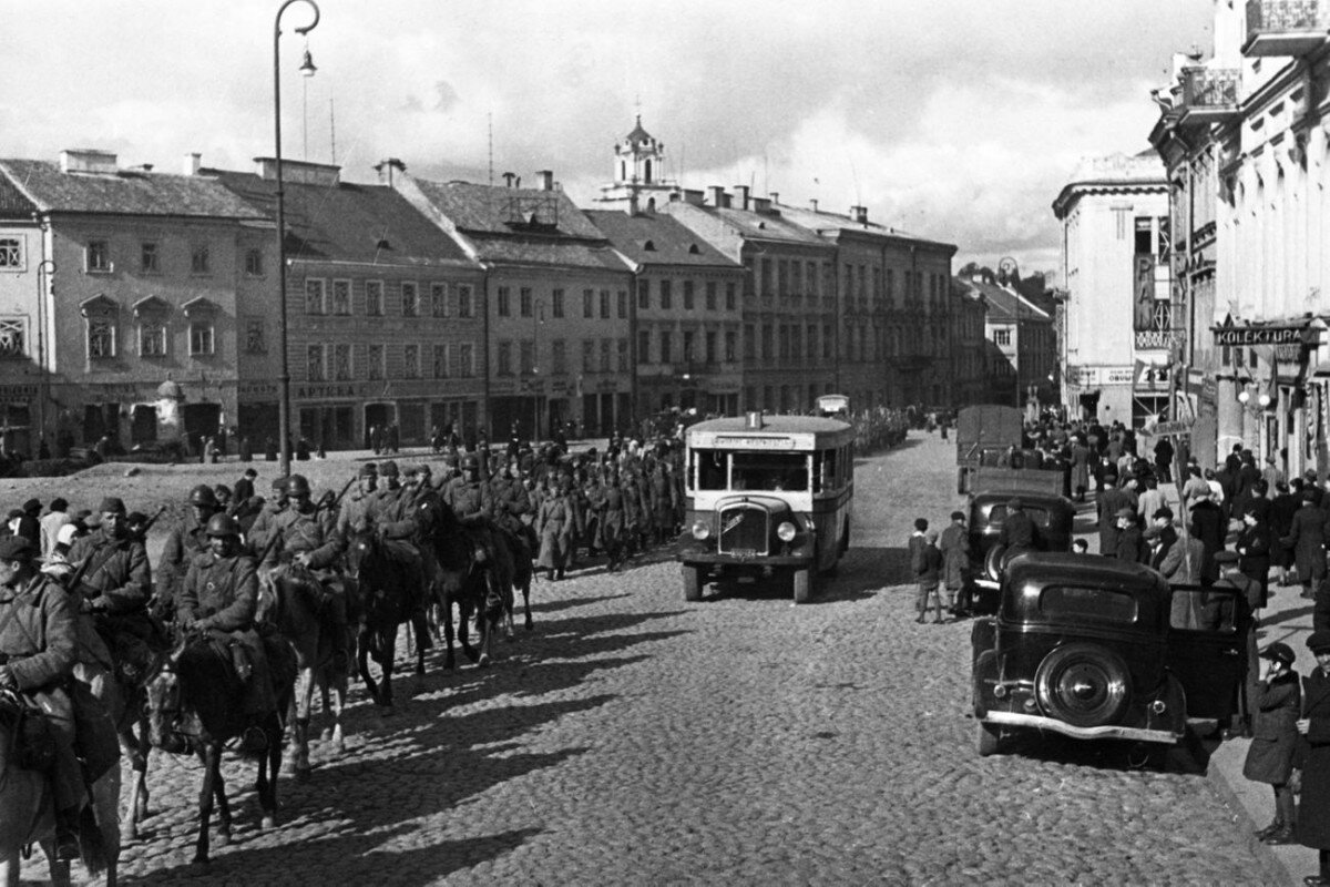 Красная армия вступает в Вильно (современный Вильнюс). Сентябрь 1939 года