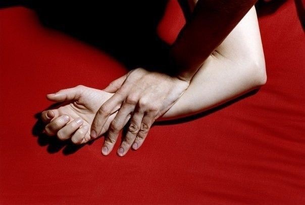 "Легко отрицать серьёзность эмоционального романа, но он может быть чрезвычайно опасным для брака".