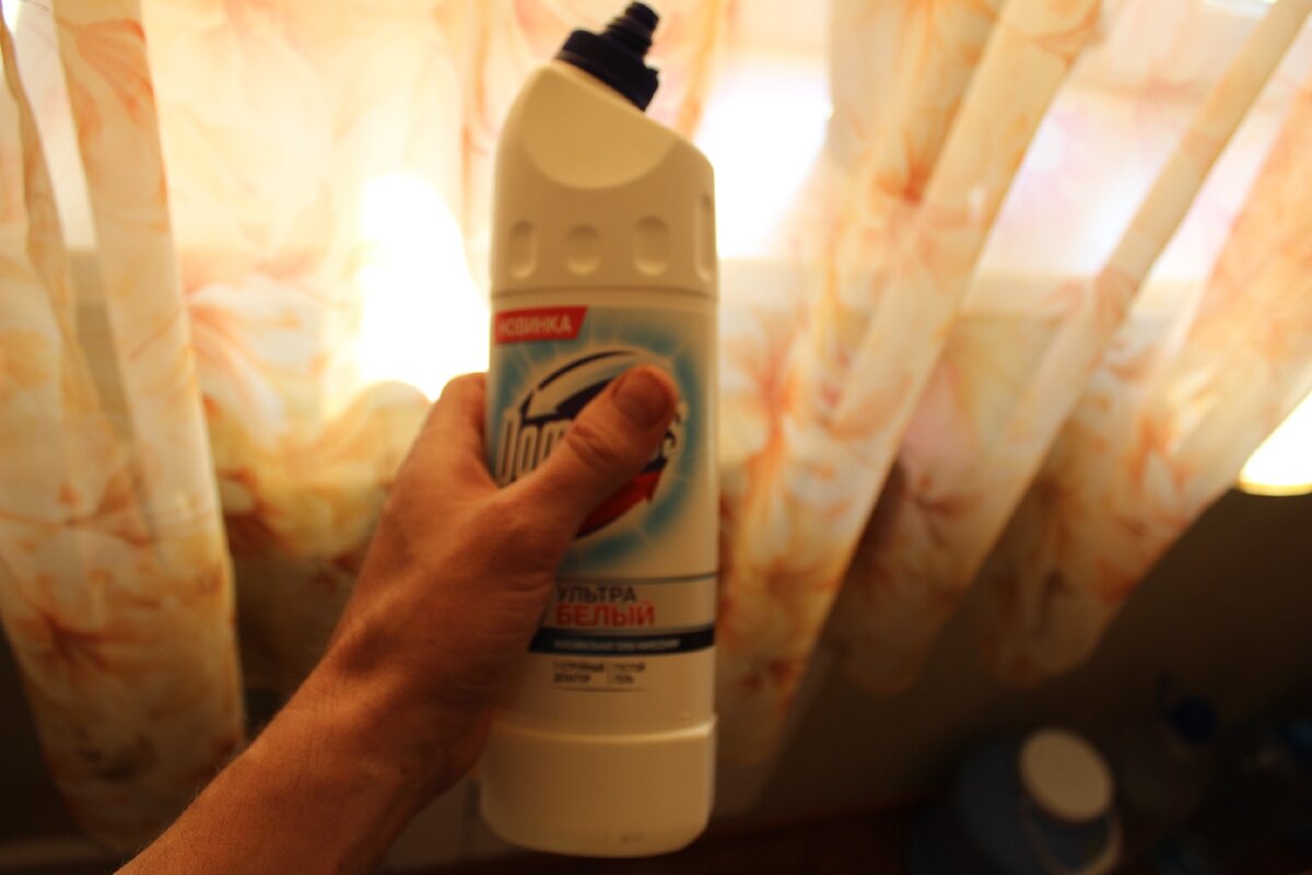 Заглянул в углубление резиновой манжеты в стиральной машинке, а там ...