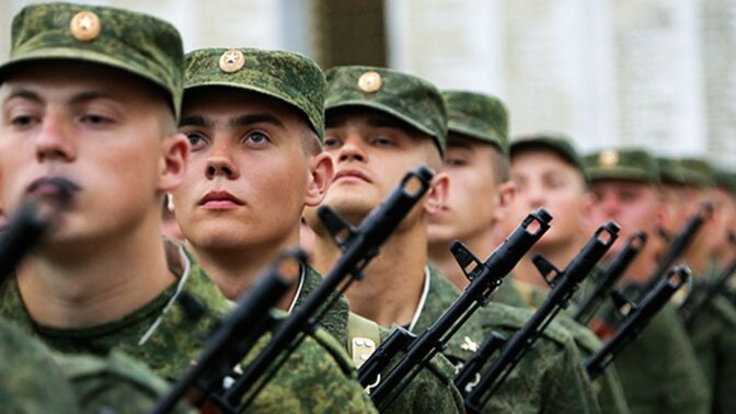 Строй солдат. Открытый источник.