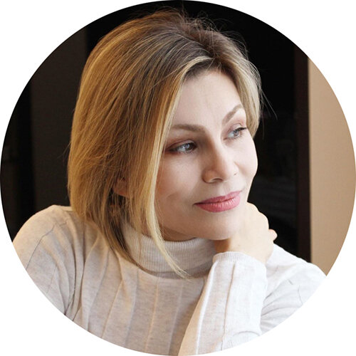 «Прежде всего, нужно найти причину нервозности. За ней стоят страхи. Если вы боитесь за своё будущее, опасаетесь потерять свою работу, значит, в самоизоляции нужно было подумать, какой дополнительный источник дохода вы можете найти, если вдруг это может повториться. То есть, скорее всего, какой-то вид онлайн-деятельности. Эту цель надо себе поставить, начать осваивать нечто новое, и тогда вам будет не до нервозности, потому что вы будете адаптироваться к будущему» - Инга Рейн 