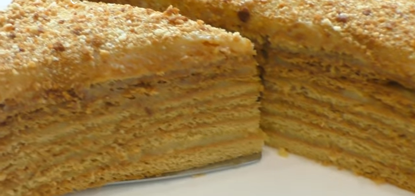 Рецепт медового торта в домашних условиях с заварным кремом рецепт пошагово с фото