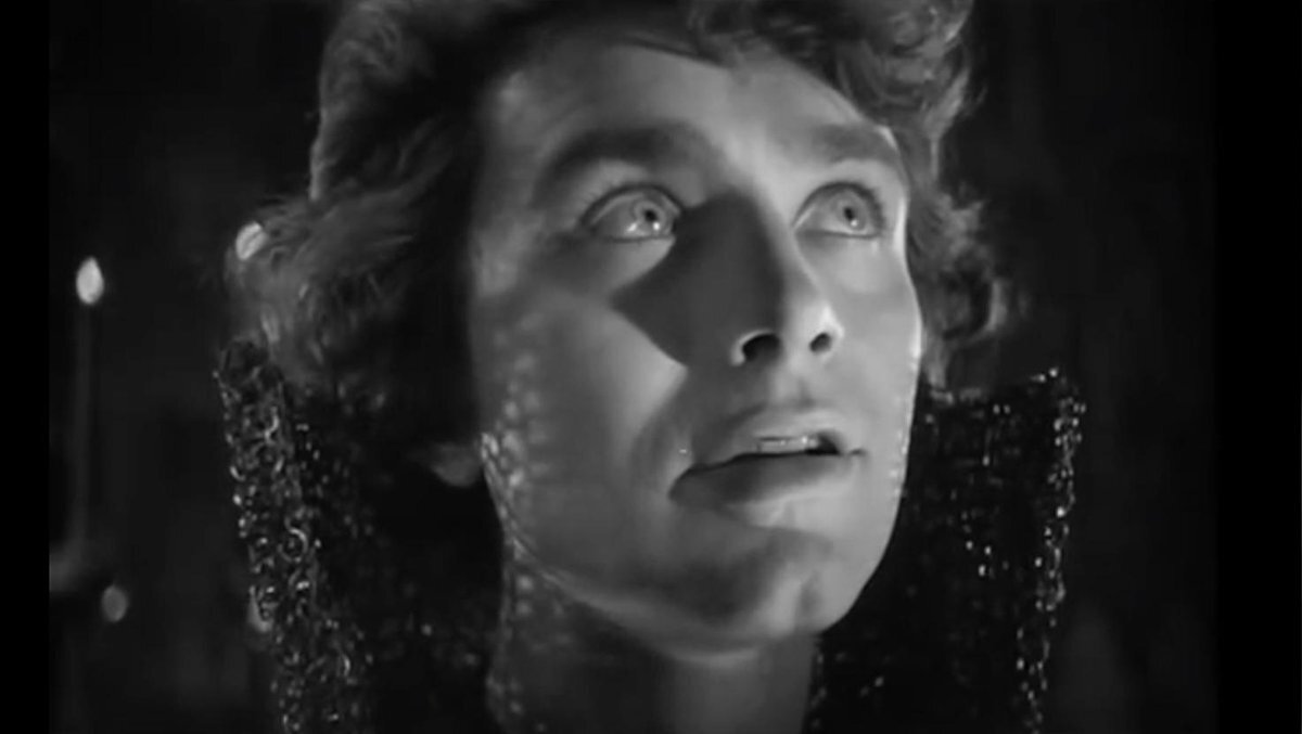 Иллюстрация - кадр из фильма "Иван Грозный" (реж. С.М.Эйзенштейн) , в роли Фёдора Басманова - Михаил Кузнецов