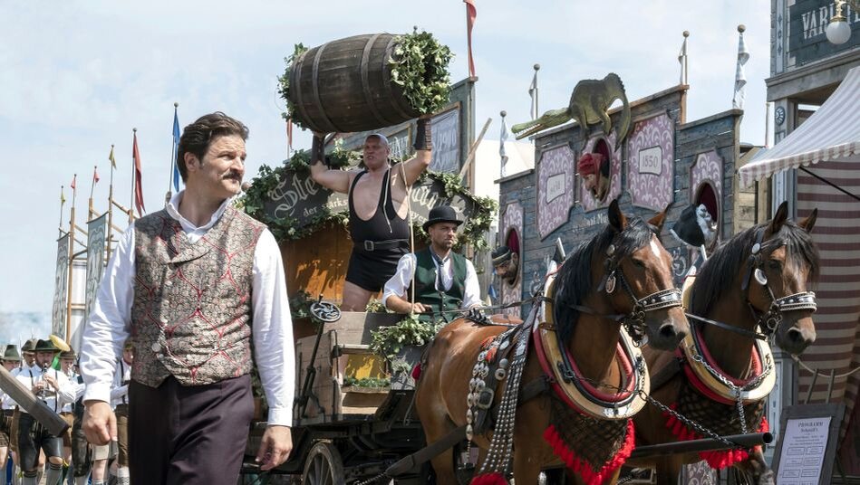 Главный герой —  пивовар Курт Пранк не остановится ни перед чем, чтобы достичь желаемого, кадр из сериала