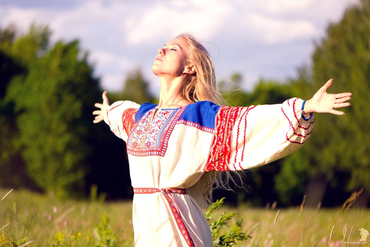 Славянская девушка