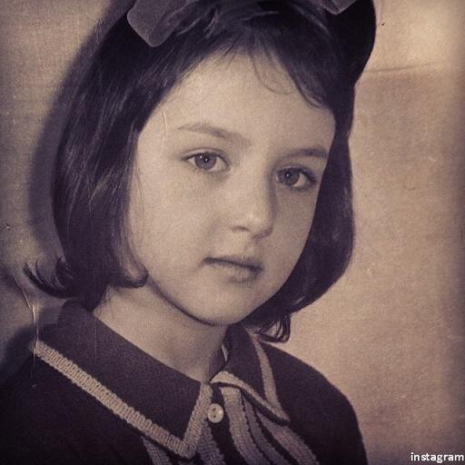 Алика в детстве. Инстаграм.