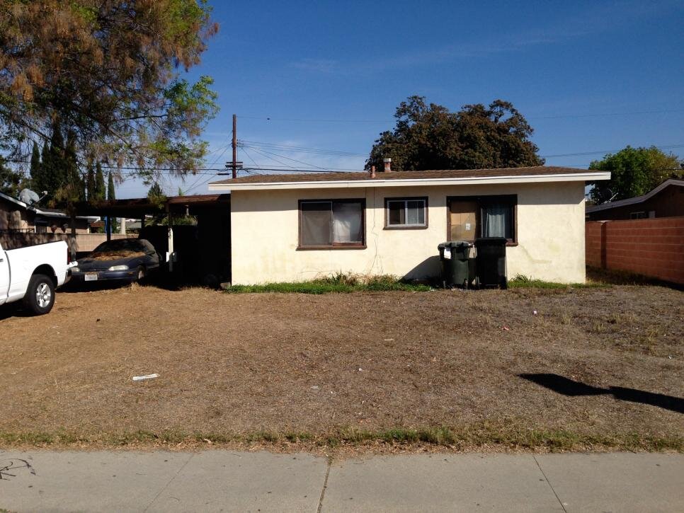 Фото дома из передачи. (но это не их первый дом под переделку, тогда они еще не вели хронологию событий). фото https://www.hgtv.com/