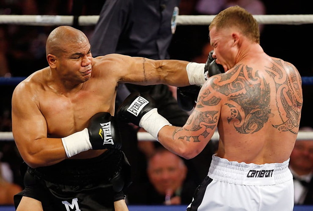 Туа отправляет в нокаут Кемерона