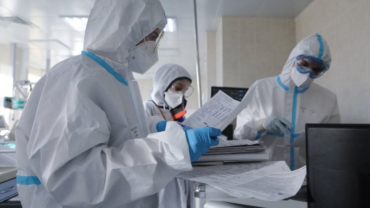 Ожидается, что около 60 000 студентов получат выплаты за свою работу на переднем крае пандемии.Софья Сандурская / Московское информационное агентство. 