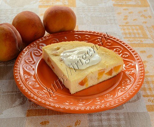 Творожный пирог с персиками в мультиварке «Редмонд»