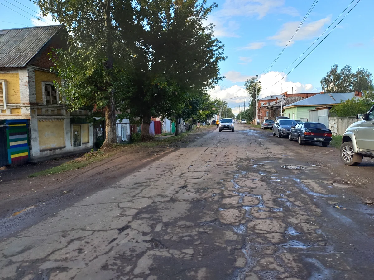 Улица Труда. В прошлом Больше-Покровская. Фото автора.