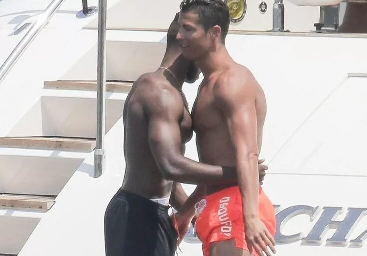 Роналду на отдыхе в Сен-Тропе. Фото: соцсети