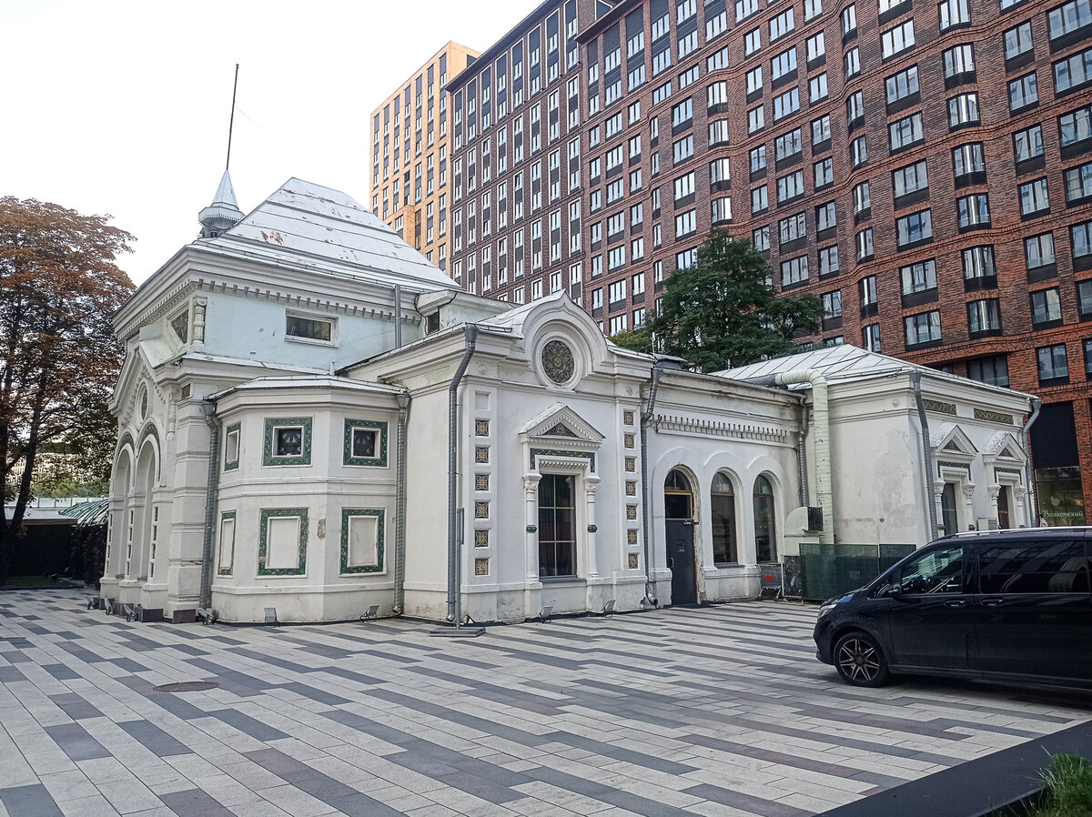 Царский павильон Всероссийской торгово-промышленной и художественной выставки 1882 года. Москва. Фото автора статьи (ещё 1 фото)