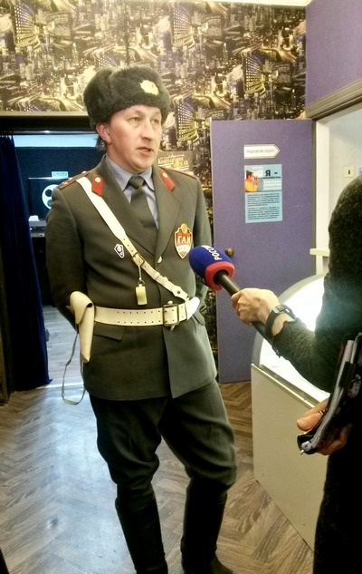 Сергей Васильев в форме инспектора ГАИ