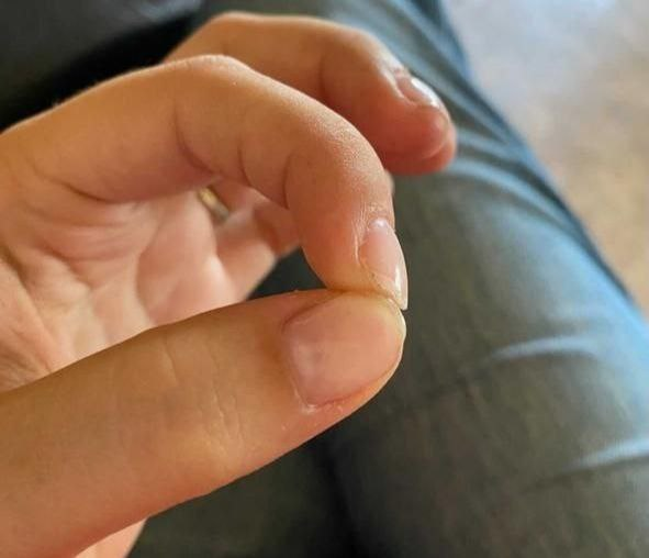 Прислал клиент фото своих ногтей