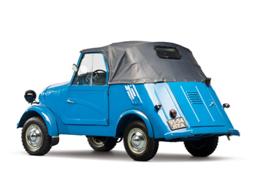 Мотоколяска СМЗ С-3А. Конструктивно скромная двухместная микролитражная «инвалидка» С-3А, выпускавшаяся с 1958 года на Серпуховском мотоциклетном заводе (СМЗ), была четырех-колесным развитием предыдущей модели С-3Л с задним мотоциклетным мотором в восемь сил. Основными отличиями являлись новый металлический кузов с круглым рулевым колесом и двумя фарами, четырехступенчатая коробка передач и электростартер, а реечный рулевой механизм и передняя независимая торсионная подвеска при-менялись в СССР впервые. Максимальная скорость не изменилась — 60 км/ч. Снаряженная масса составила 425 кг. СССР.