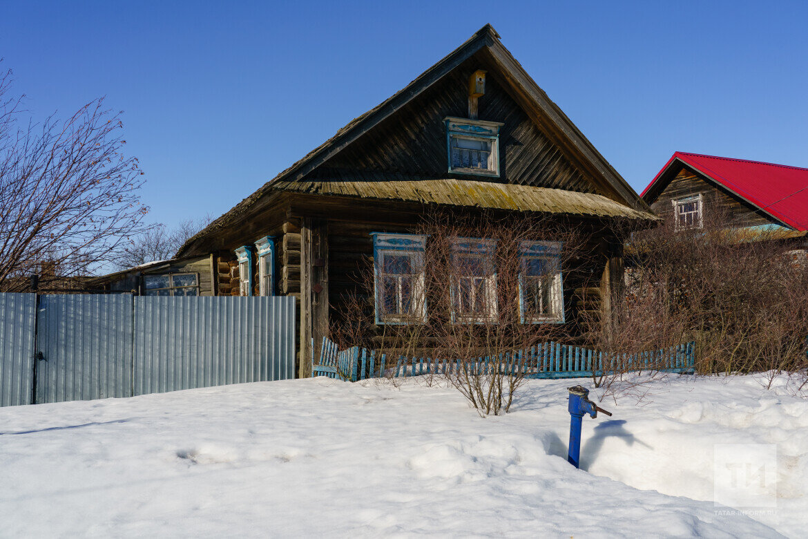 Приморск выборгский район ленинградская область. Деревни россии. Деревенская жизнь зимой. Деревня журавок березинского района. Сельский дом беларусь.