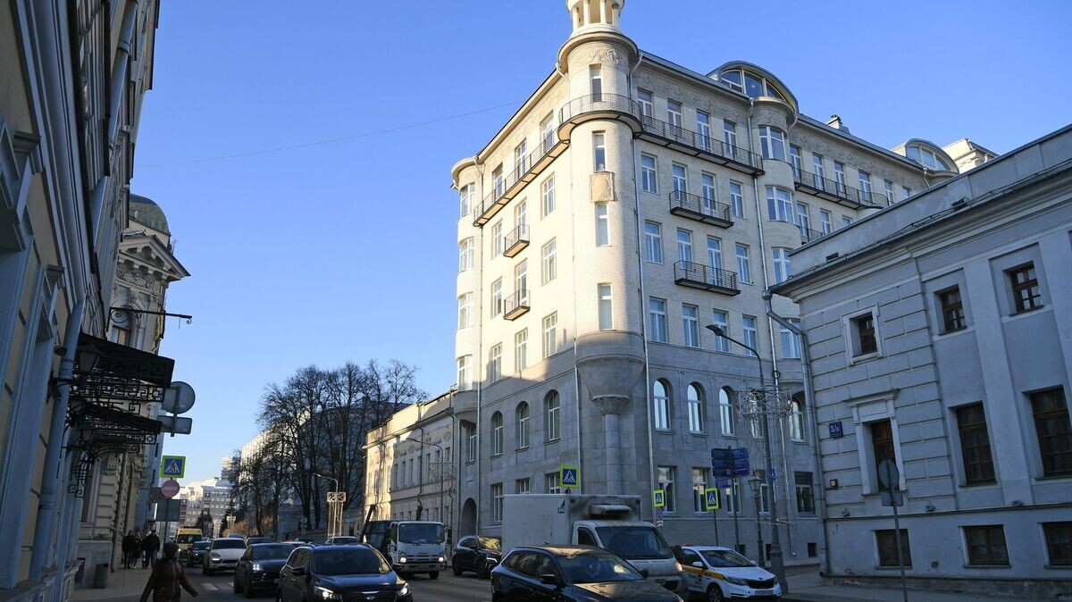    Доходный дом А. И. Шамшина на улице Знаменка после реставрации© РИА Новости / Алексей Майшев