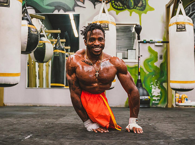    Зайон Кларк.